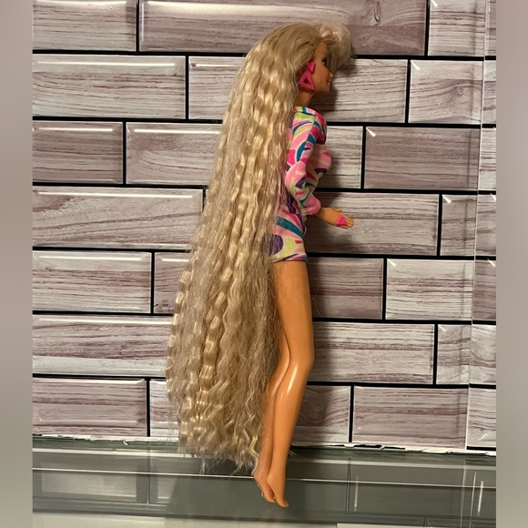 Barbies lot of 3. Two 80s and one ‘91 long hair Barbie. Great condition.See pics - Picture 10 of 10